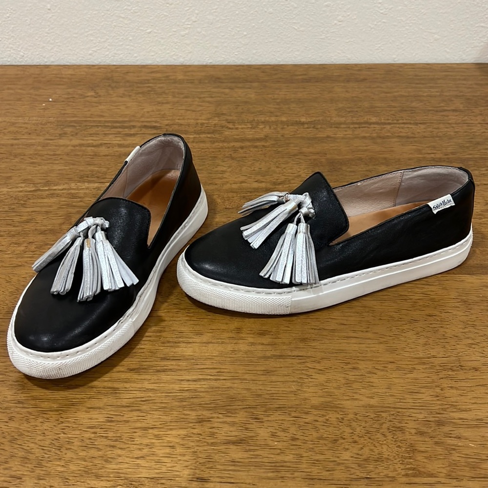 Sylvia Noster Black Leather Slip On Sneaker Size 6